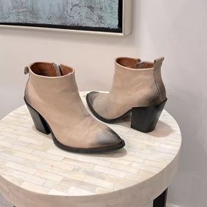 john fluevog ZIP-UP HEELED BOOTIE 6.5